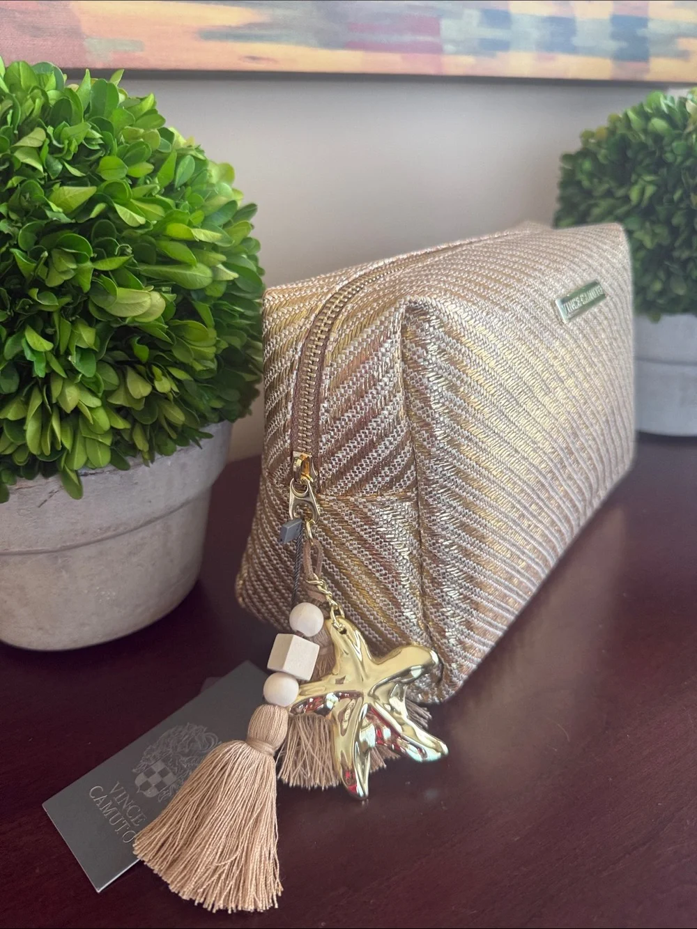 VINCE CAMUTO 💄IRIDESCENT GOLD-TONE COSMETIC BAG💄 WITH TASSEL CHARMS 🌟NWT🌟